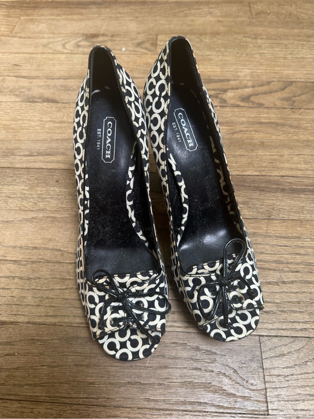 Never Used Coach Black & Cream Signature Logo Peep-Toe Heels. Women’s 6.5